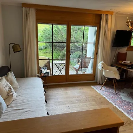 - Ausstattung - Lage